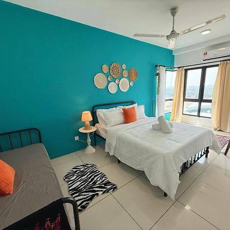 Emira Residence Seksyen 13 Shah Alam By Alpha Lavista Exterior photo