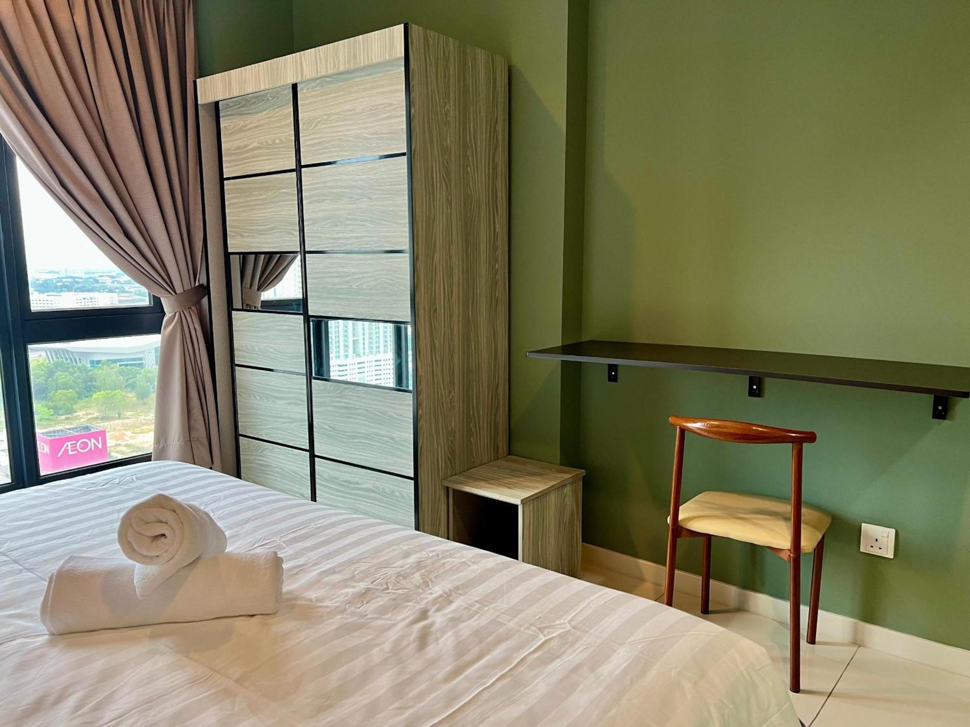 Emira Residence Seksyen 13 Shah Alam By Alpha Lavista Exterior photo